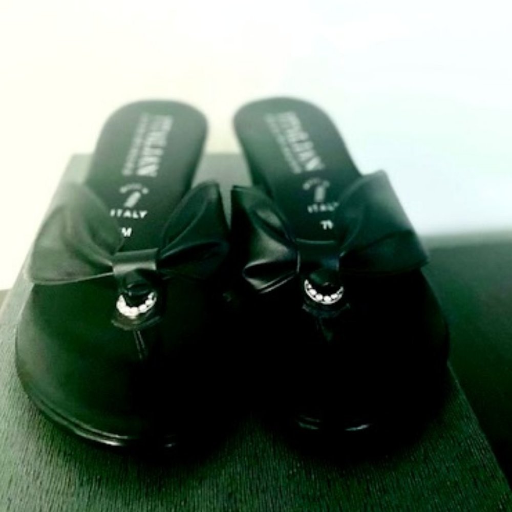 Women Black Wedge Shoe Size 7